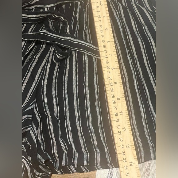 Hollister Womens Small Ultra High-Rise Striped Shorts Drawstring size small - Picture 11 of 13
